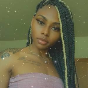Meet your Posher, Dayniosha